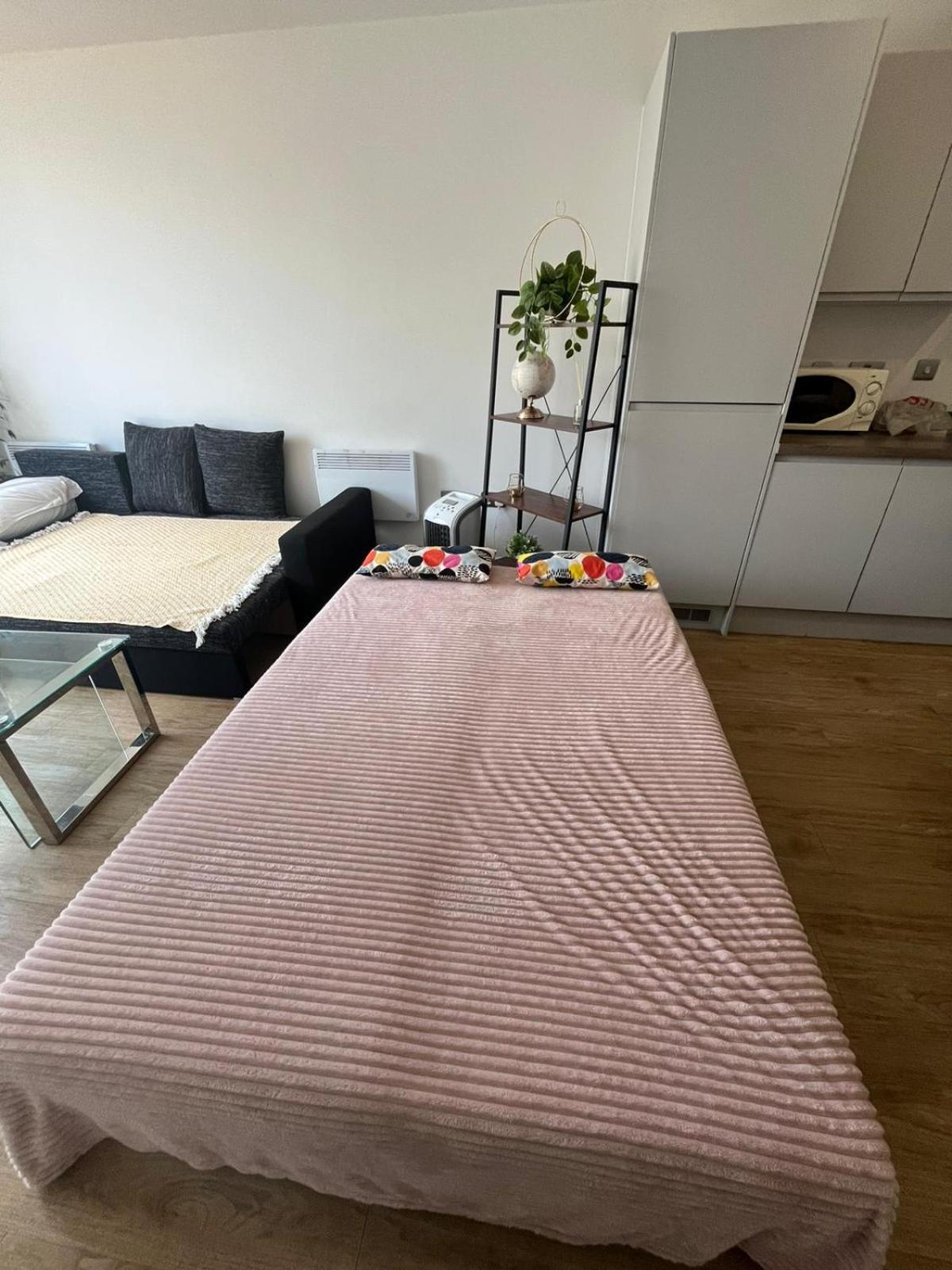 Apartment At Property *